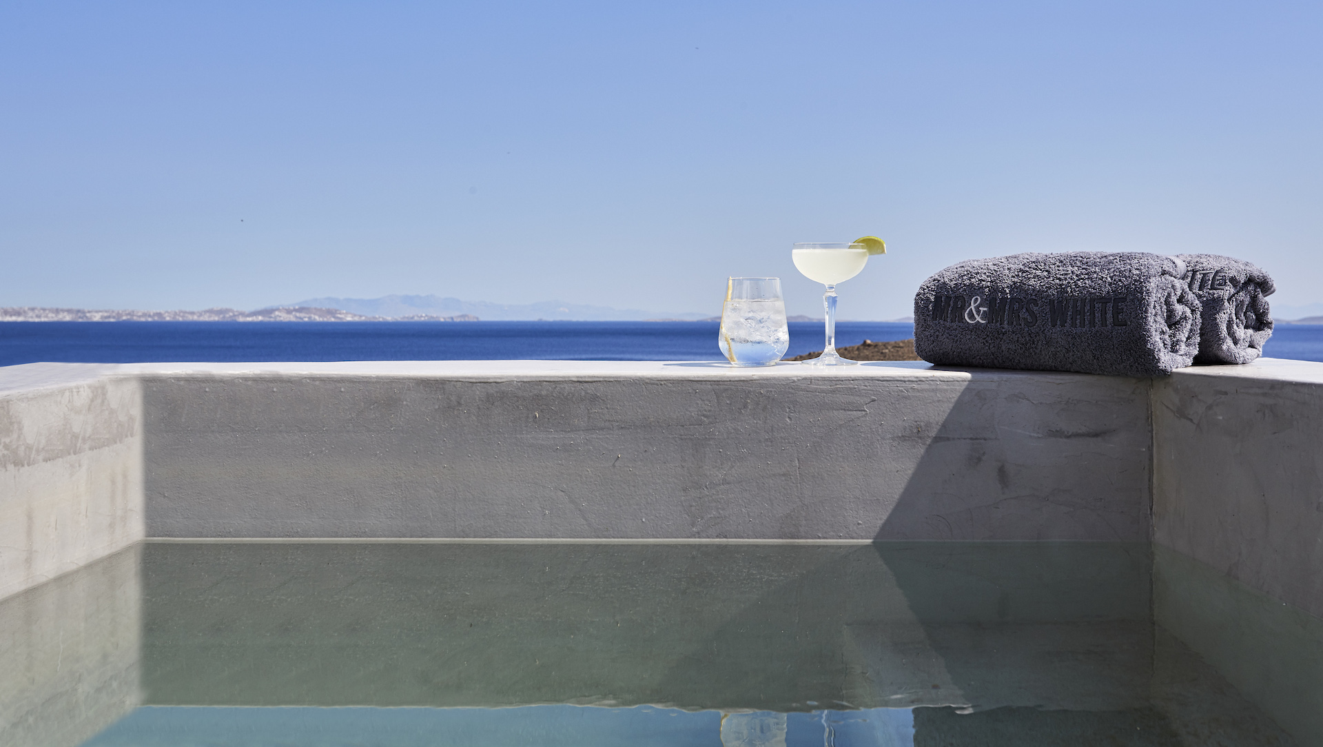 Honeymoon Suite Outdoor Jacuzzi